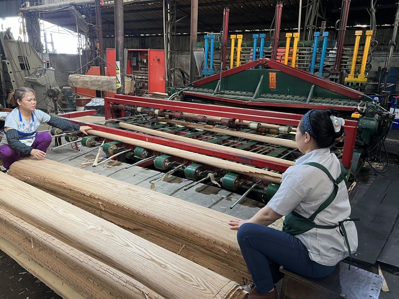 Dongguan Lingfeng Wood Industry Co., Ltd. производственная линия производителя